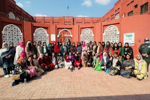UHE students visit Fountain House Farooqabad